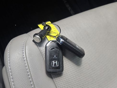 Used 2018 Honda Odyssey Elite image 19