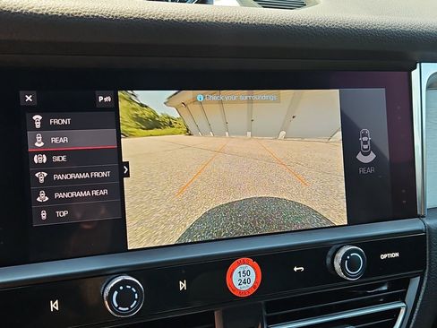 Certified 2026 Porsche Macan AWD/4WD image 17
