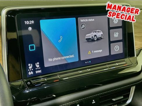 Used 2025 Volkswagen Atlas SE FWD image 15