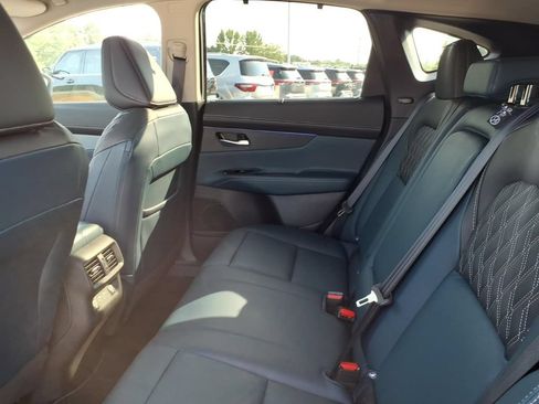 Certified 2025 Nissan Murano Platinum w/ Cargo Package AWD/4WD image 6