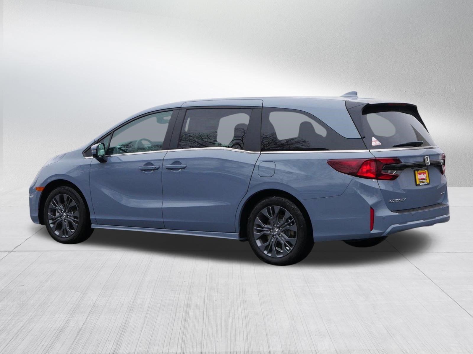 New 2027 Honda Odyssey Touring image 5