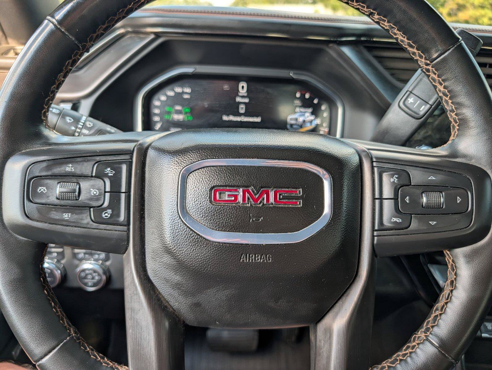 Used 2025 GMC Sierra 3500 AT4 w/ AT4 Premium Plus Package AWD/4WD image 25