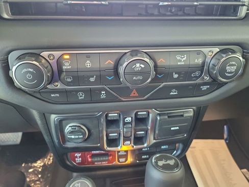 New 2026 Jeep Wrangler Rubicon image 16