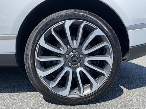 Used 2019 Land Rover Range Rover Supercharged AWD/4WD image 10