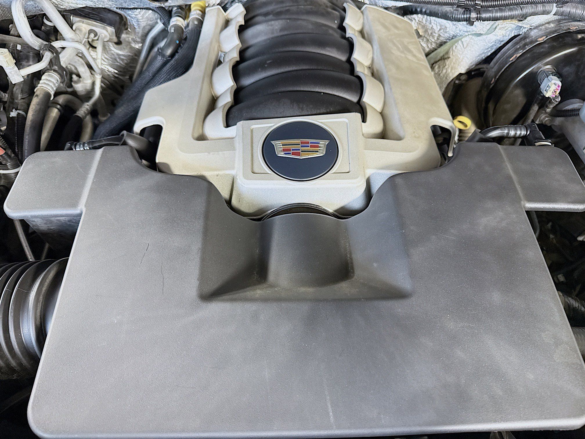 Used 2018 Cadillac Escalade Luxury AWD/4WD image 38