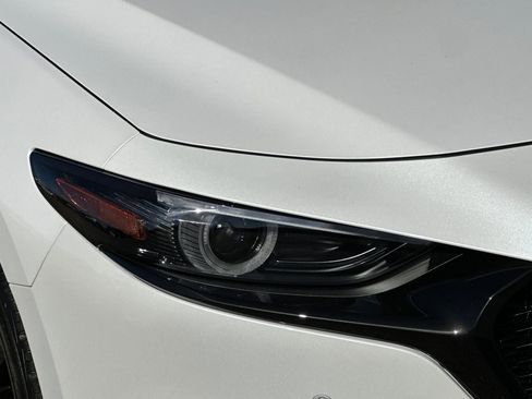 New 2026 MAZDA MAZDA3 Hatchback w/Premium Plus Pkg image 32