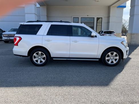 Used 2019 Ford Expedition XLT w/ Equipment Group 202A image 6