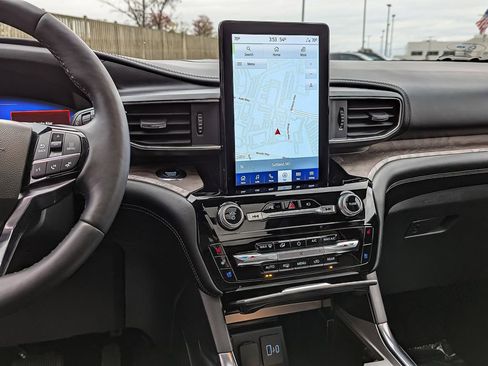 Used 2022 Ford Explorer Platinum w/ Equipment Group 601A image 36