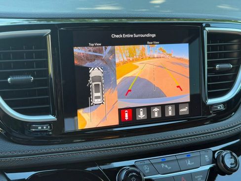 New 2026 Chrysler Pacifica Pinnacle image 15