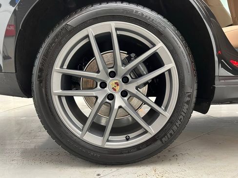 Used 2026 Porsche Macan image 27