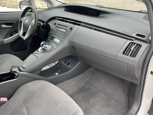 Used 2010 Toyota Prius Five image 9