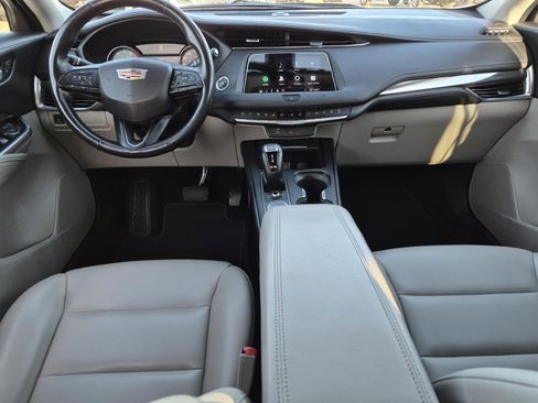 Certified 2019 Cadillac XT4 Luxury FWD image 14