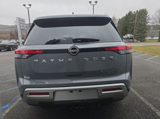 Used 2023 Nissan Pathfinder Platinum video 4