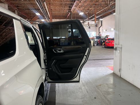 Certified 2022 Chevrolet Tahoe Premier AWD/4WD image 24