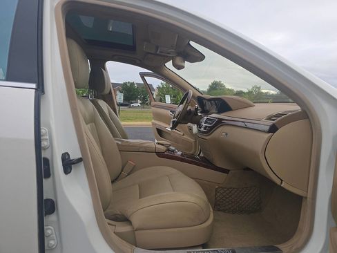 Used 2013 Mercedes-Benz S 550 4MATIC image 16