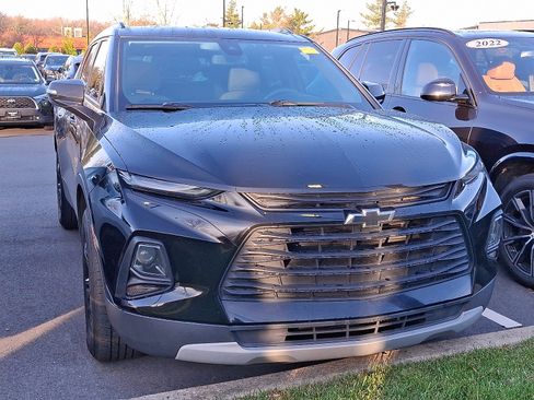 Used 2021 Chevrolet Blazer LT image 2