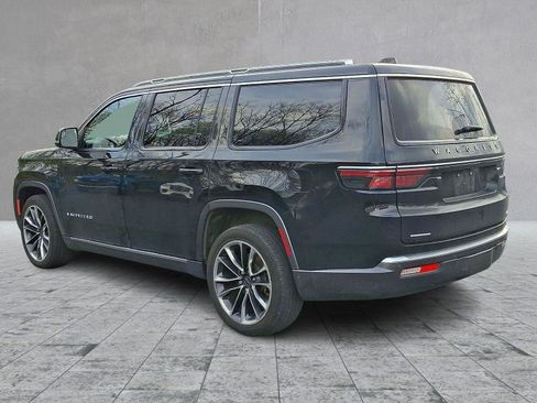 Used 2022 Jeep Wagoneer Series III w/ Premium Group I AWD/4WD image 4