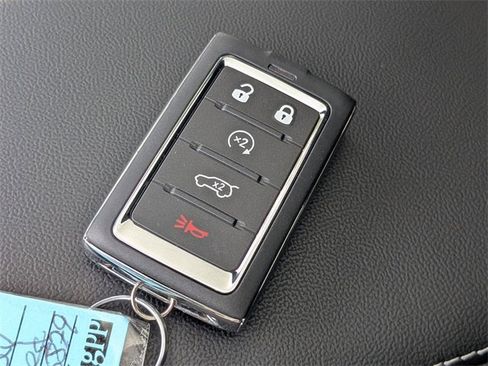 New 2025 Jeep Grand Cherokee Limited image 30