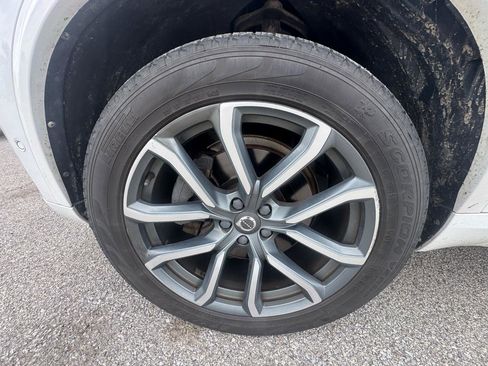 Used 2018 Volvo XC90 T6 Momentum w/ Convenience Package AWD/4WD image 25
