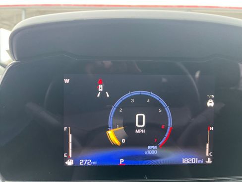 Used 2025 Chevrolet Trax LT w/ LT Convenience Package image 39