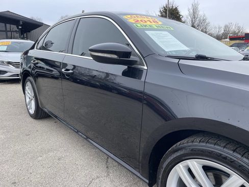 Used 2018 Volkswagen Passat 2.0T SE image 10