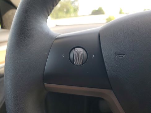 Used 2022 Tesla Model 3 Long Range AWD/4WD image 22