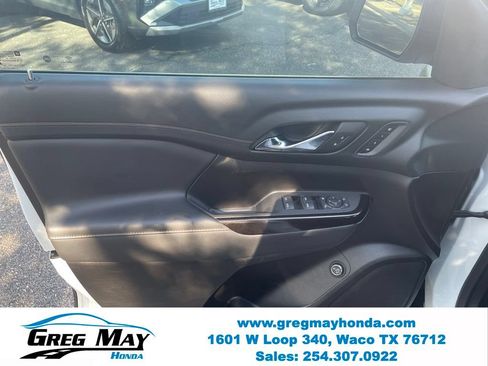 Used 2023 GMC Acadia AT4 w/ Technology Package AWD/4WD image 10