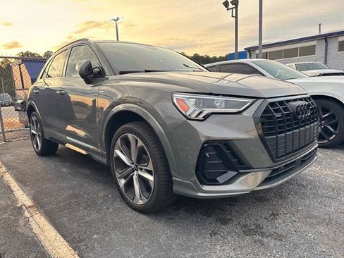 Used 2022 Audi Q3 2.0T Premium Plus w/ Premium Plus Package AWD/4WD image 1
