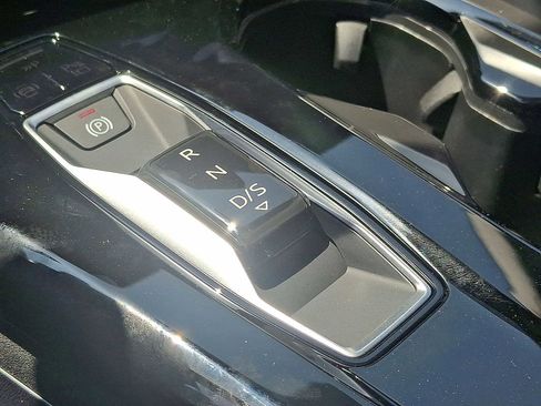 New 2025 Audi Q5 Premium image 13