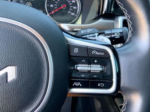 Used 2022 Kia Sorento S FWD image 24