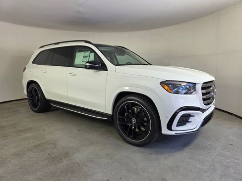 New 2026 Mercedes-Benz GLS 450 4MATIC image 1