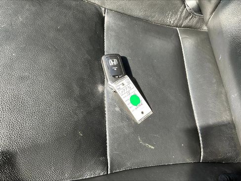 Used 2017 Honda Pilot EX-L image 11