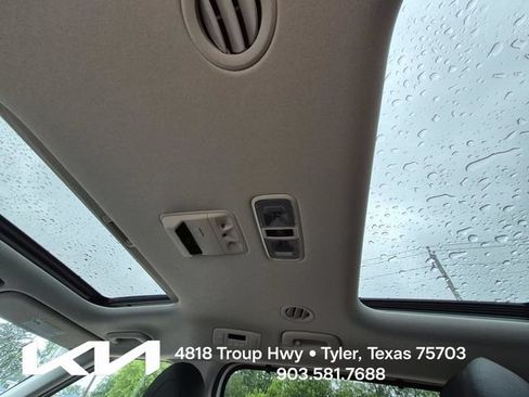 Used 2024 Kia Carnival SX Prestige FWD image 28