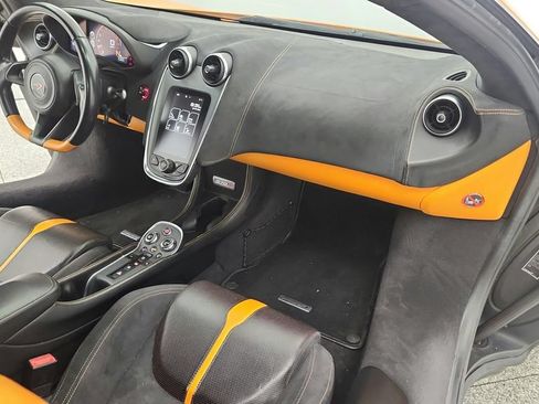 Used 2016 McLaren 570S Coupe RWD image 38