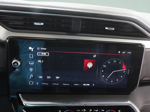 Used 2023 GMC Sierra 1500 Denali w/ Technology Package image 10