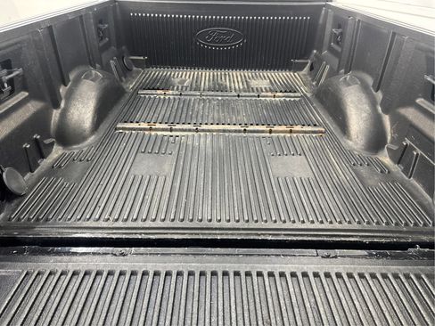 Used 2019 Ford F150 Lariat w/ Equipment Group 502A Luxury AWD/4WD image 16