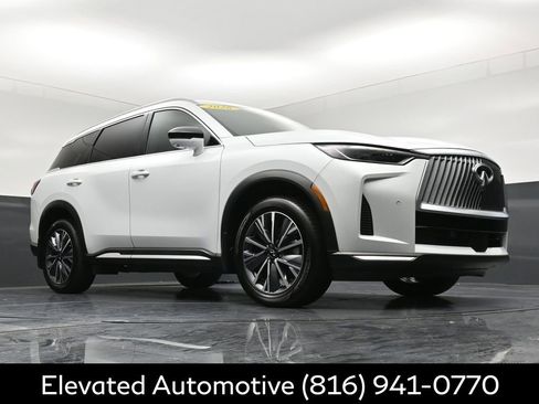 Certified 2026 INFINITI QX60 Luxe w/ Family Package AWD/4WD image 32