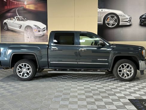 Used 2018 GMC Sierra 1500 SLT w/ SLT Premium Package image 3