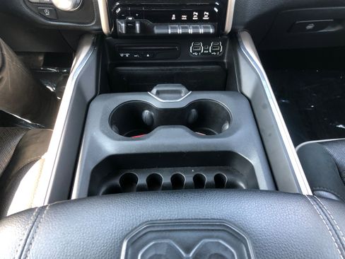 Used 2019 RAM 1500 Laramie image 15