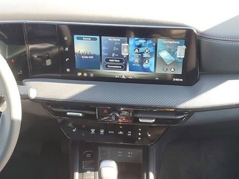 New 2026 Nissan Kicks SR w/ Cold Weather Package image 28