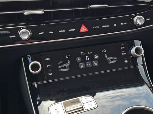 New 2026 Genesis GV70 2.5T image 18