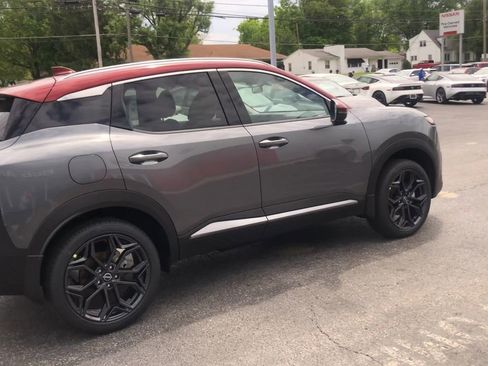 Used 2025 Nissan Kicks SR image 8