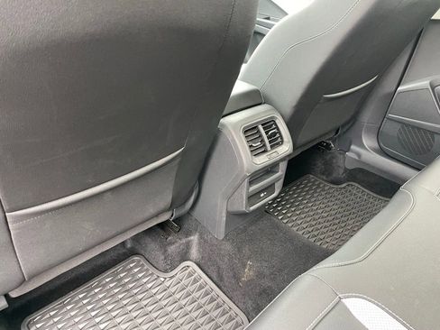 Certified 2025 Volkswagen Taos SEL w/ Black Wheel Plus Package image 29