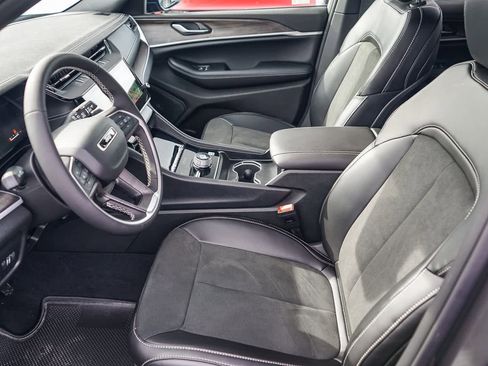 New 2026 Jeep Grand Cherokee Altitude image 19