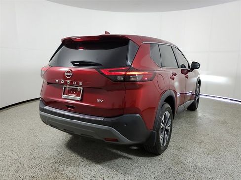 Used 2022 Nissan Rogue SV image 5
