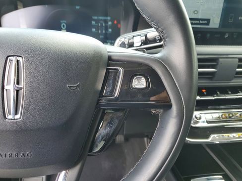 Used 2023 Lincoln Corsair Reserve image 25