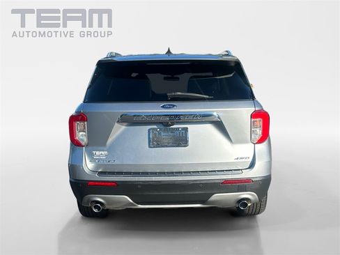 Used 2022 Ford Explorer Limited w/ Equipment Group 301A image 6