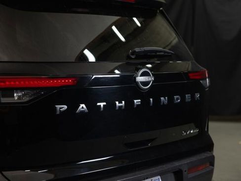 Used 2024 Nissan Pathfinder SV AWD/4WD image 14
