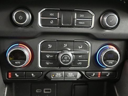 Used 2023 Chevrolet Tahoe LT image 29