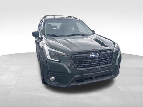Used 2023 Subaru Forester Premium AWD/4WD image 7